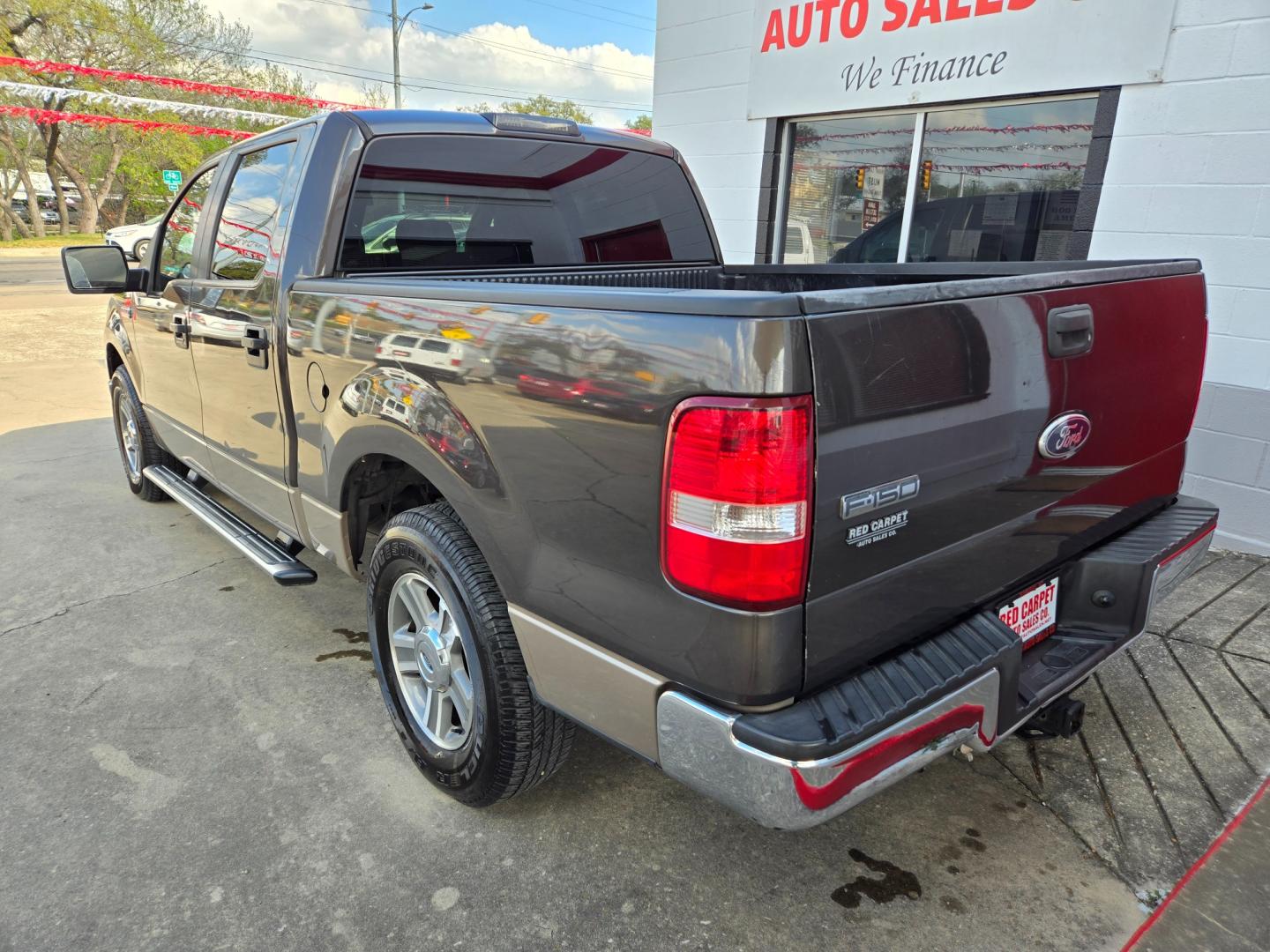 2006 PEWTER Ford F-150 (1FTRW12W86K) with an 4.6L V8 F engine, Automatic transmission, located at 503 West Court, Seguin, TX, 78155, (830) 379-3373, 29.568621, -97.969803 - Photo#3